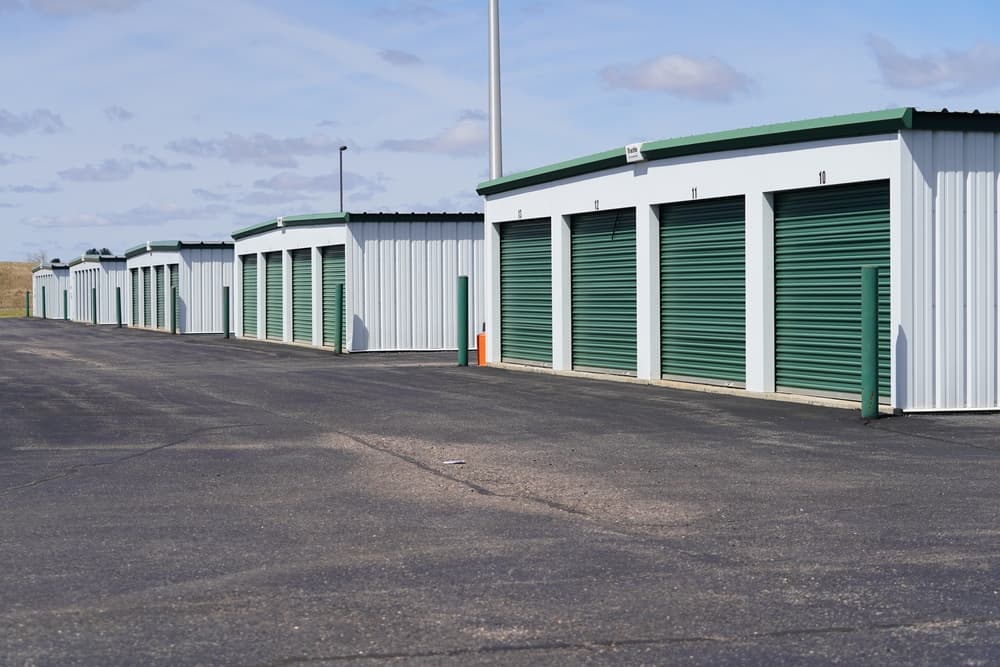 Cost To Build Storage Units: 2022 Price Comparison - TheCostGuys